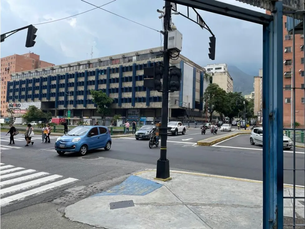 Vendo terreno/concesionario premium 500m2 Sabana Grande 8591 - 2