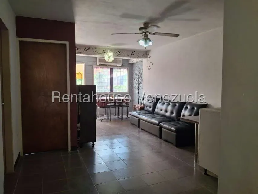 Apartamento (1 Nivel) en Venta en Parque Habitad El Ingenio, Miranda - 2