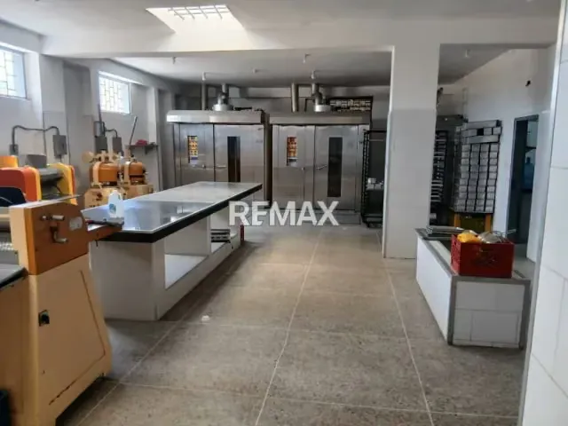 SUPERMERCADO CIRCUNVALACIÓN 2 - 4