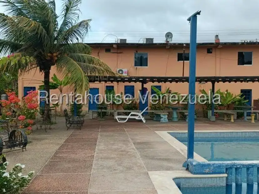 Comercial (Posada) en Venta en Via Curiepe, Miranda