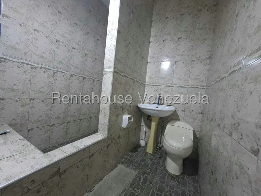 Local Comercial en Alquiler en Zona Oeste, Lara - 11