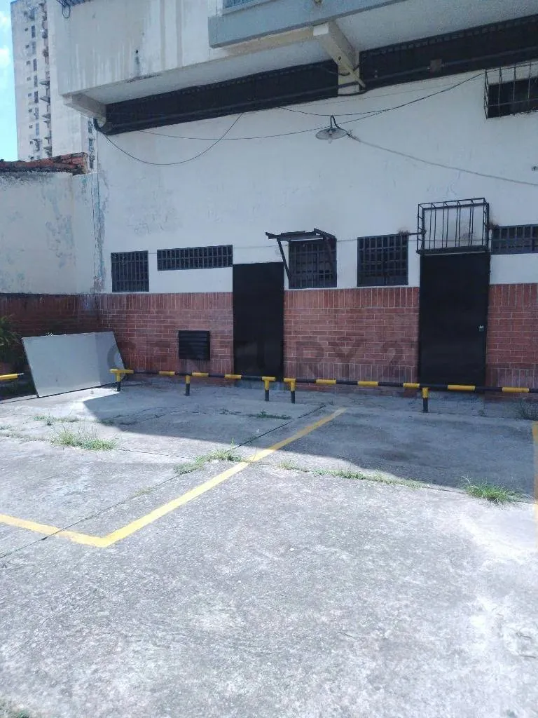 LOCAL COMERCIAL ALQUILER MARACAY - 3