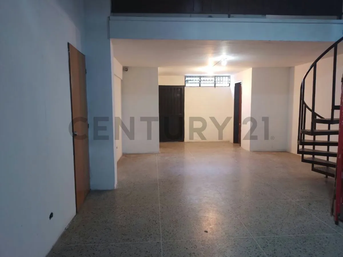 LOCAL COMERCIAL ALQUILER MARACAY - 5