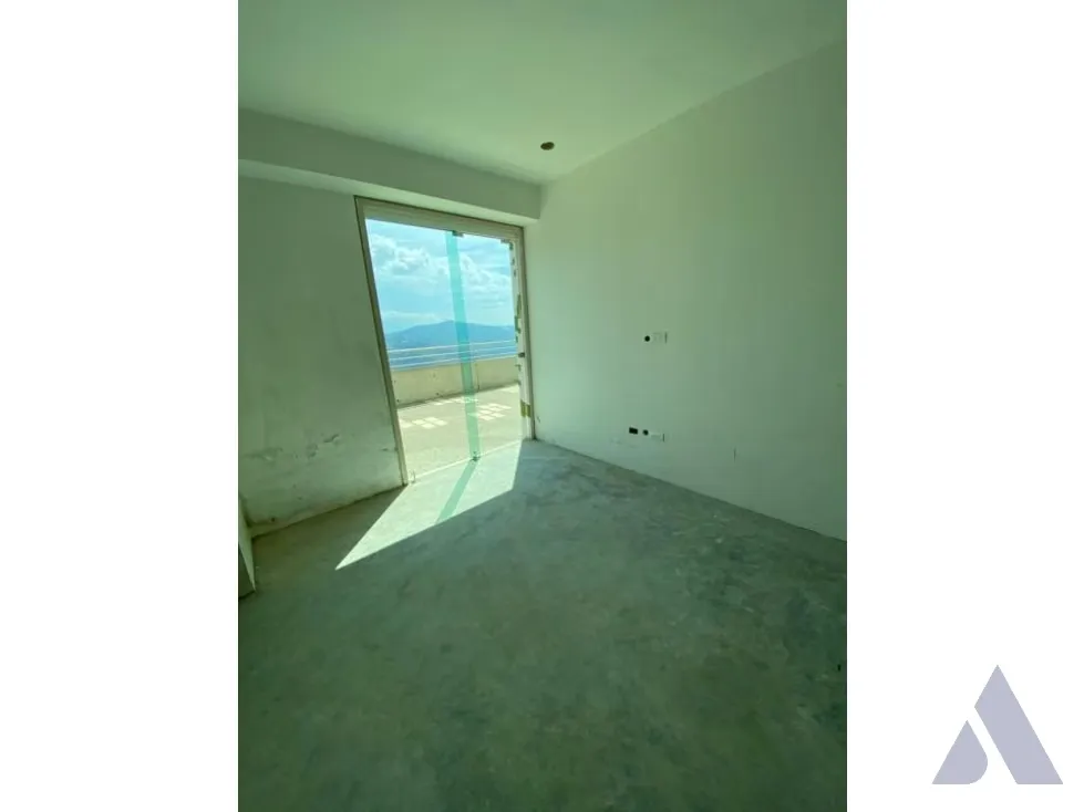 Vendo apartamento 120+40 m2 La Lagunita 3027 - 25
