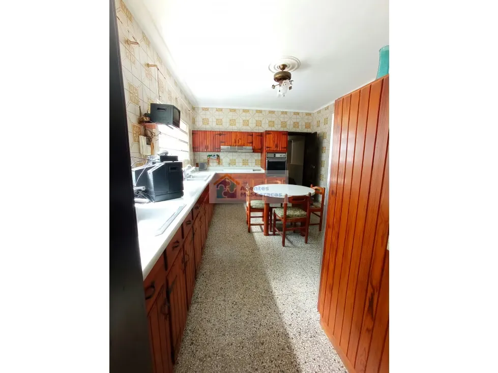 Alquilo casa 900m2 San Román 4324 - 16