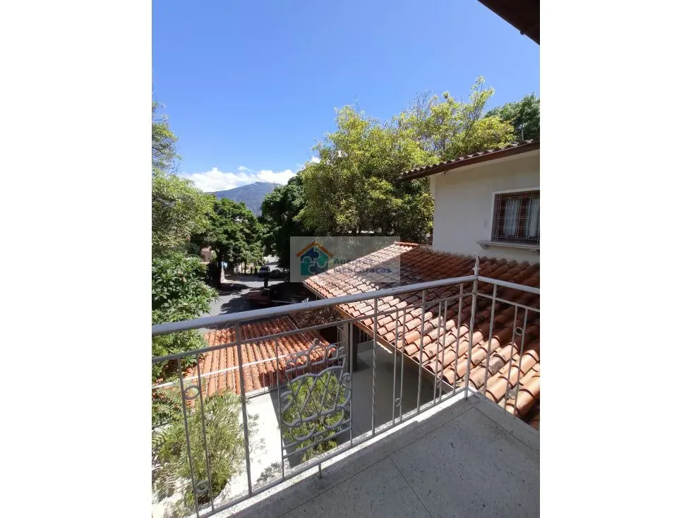 Alquilo casa 900m2 San Román 4324 - 35