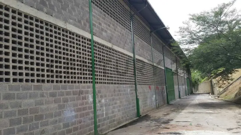 ALQUILER GALPON INDUSTRIAL CHARALLAVE ESTADO MIRANDA ZT