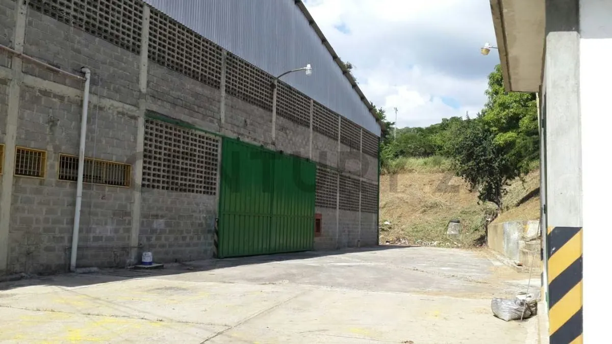 ALQUILER GALPON INDUSTRIAL CHARALLAVE ESTADO MIRANDA ZT - 3