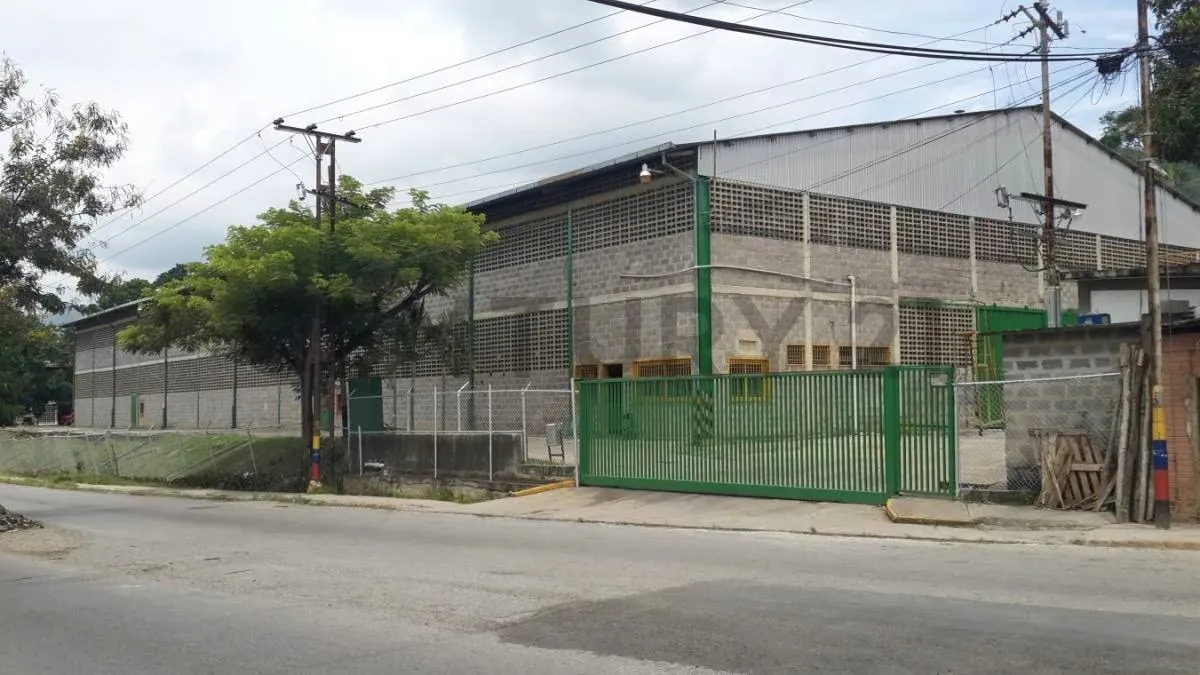 ALQUILER GALPON INDUSTRIAL CHARALLAVE ESTADO MIRANDA ZT - 4