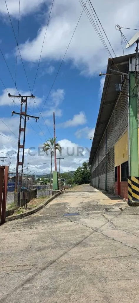 ALQUILER GALPON INDUSTRIAL CHARALLAVE ESTADO MIRANDA ZT - 6