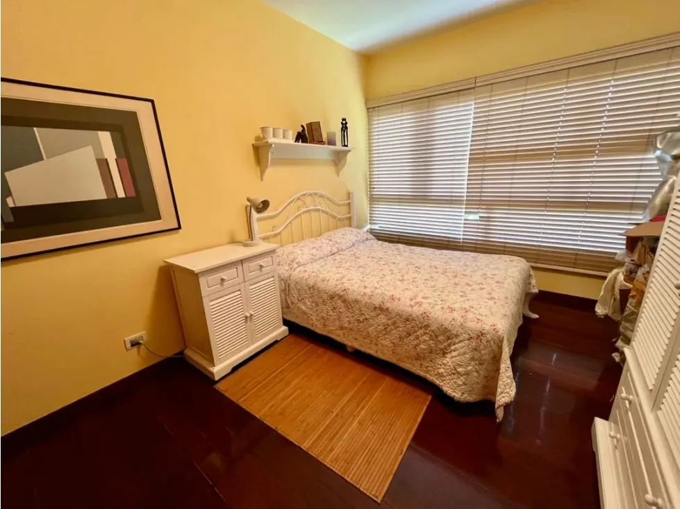 Se vende apartamento 220m2 Lomas de La Lagunita 9946 - 6