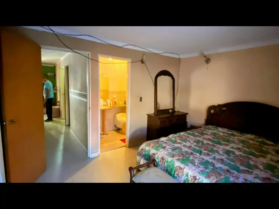 EN VENTA TOWN HOUSE EN VALLE DE CHARA DE 120M2, 4 HAB, 2 BAÑOS Y 2 P/E - 4