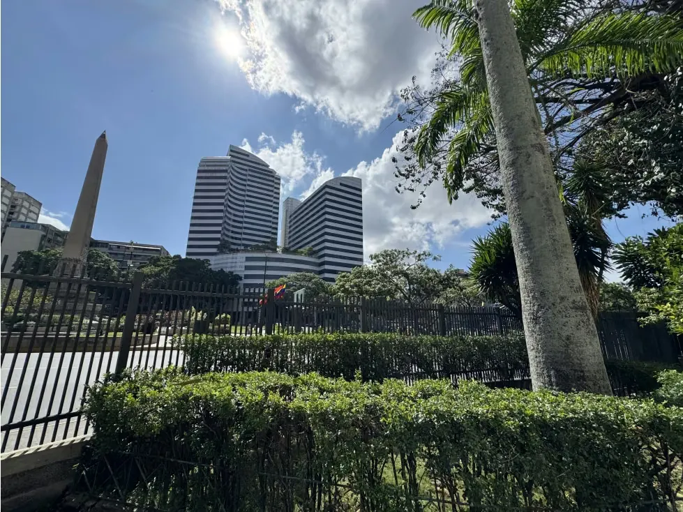 Alquilo consultorio odontológico 6m2 Altamira 2454 - 2