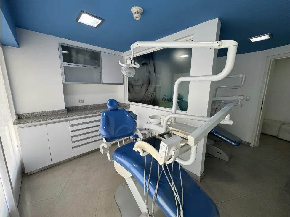 Alquilo consultorio odontológico 6m2 Altamira 2454 - 9