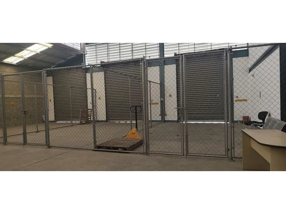 Vendo galpón 2500m2 Guarenas 1275 - 5