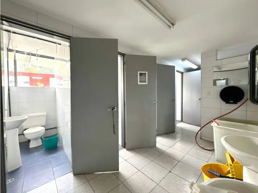 Vendo/alquilo galpon 793m2 Boleita Norte 2372 - 7