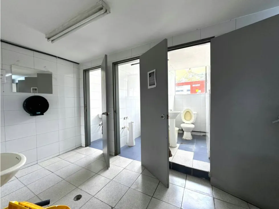 Vendo/alquilo galpon 793m2 Boleita Norte 2372 - 8