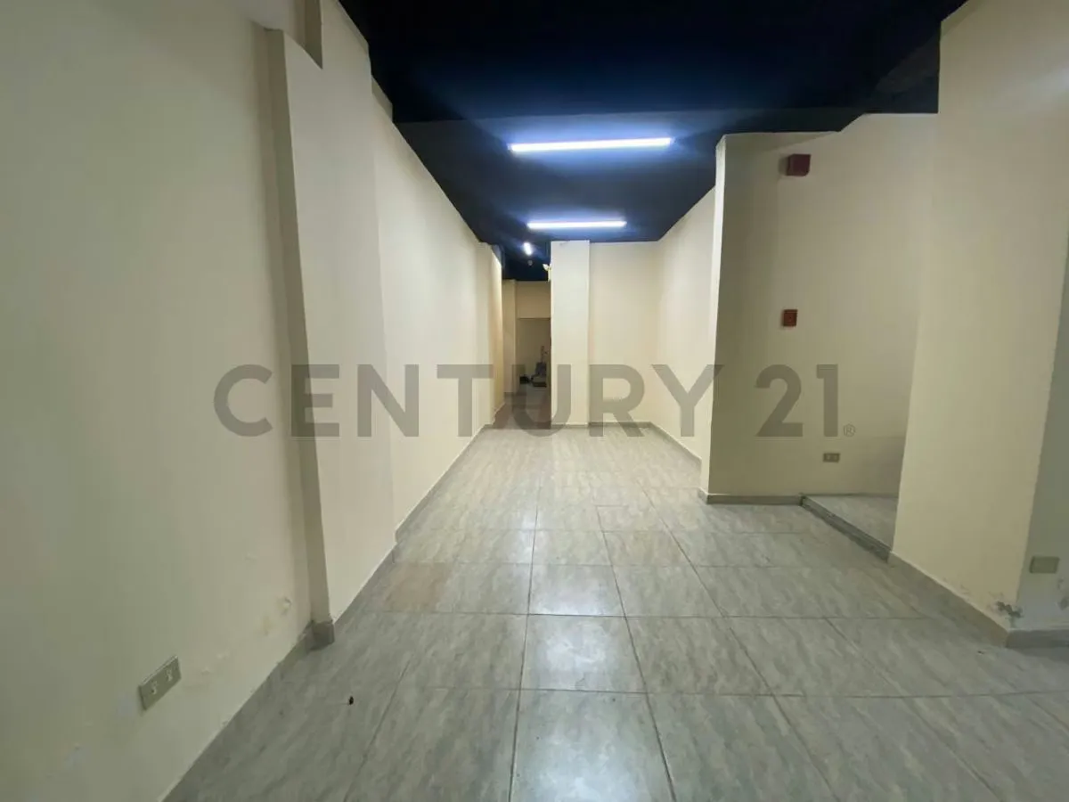 Local Comercial en Alquiler Avenida Victoria Caracas - 13