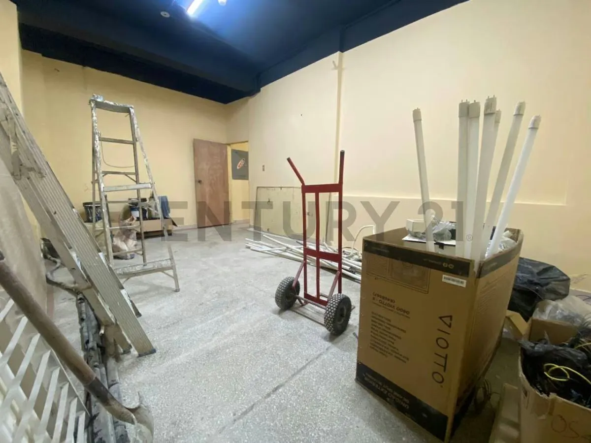 Local Comercial en Alquiler Avenida Victoria Caracas - 14