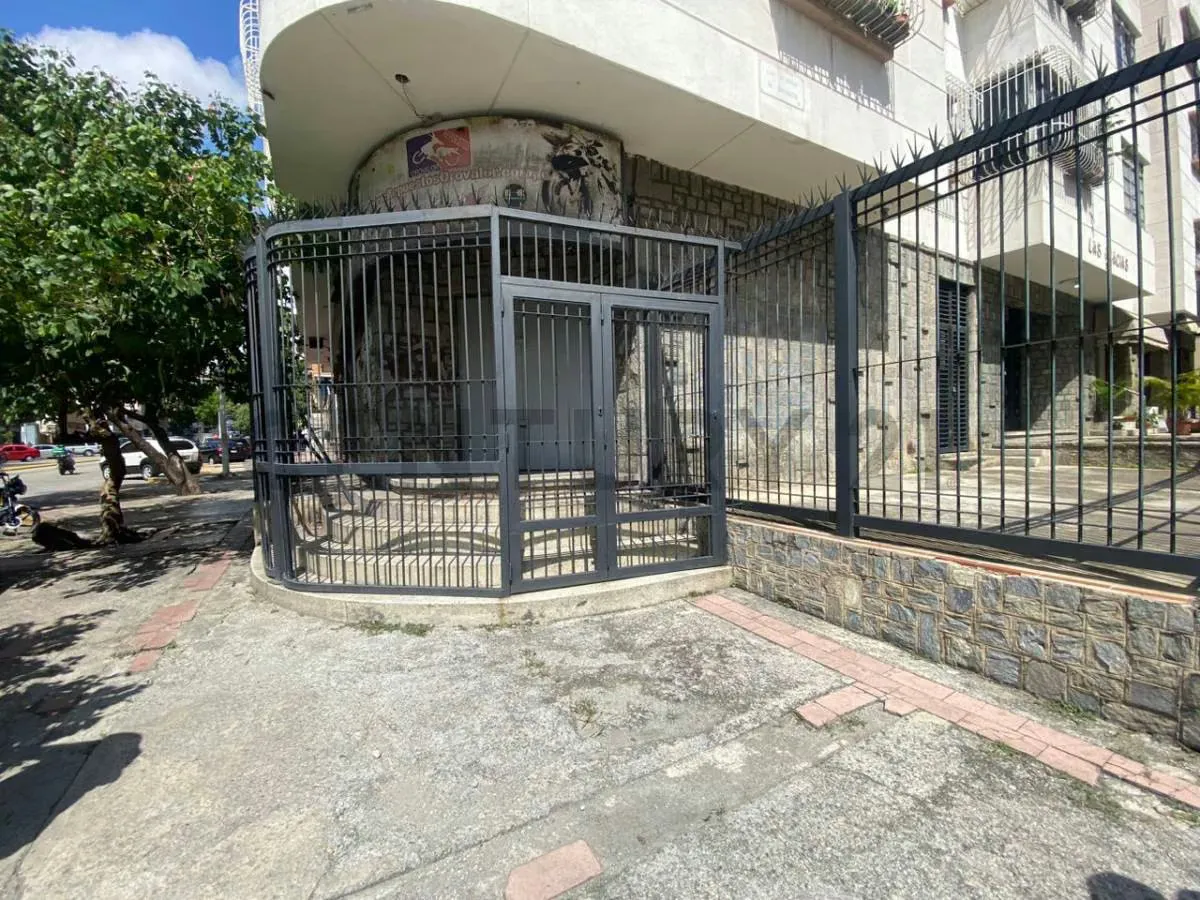 Local Comercial en Alquiler Avenida Victoria Caracas - 2