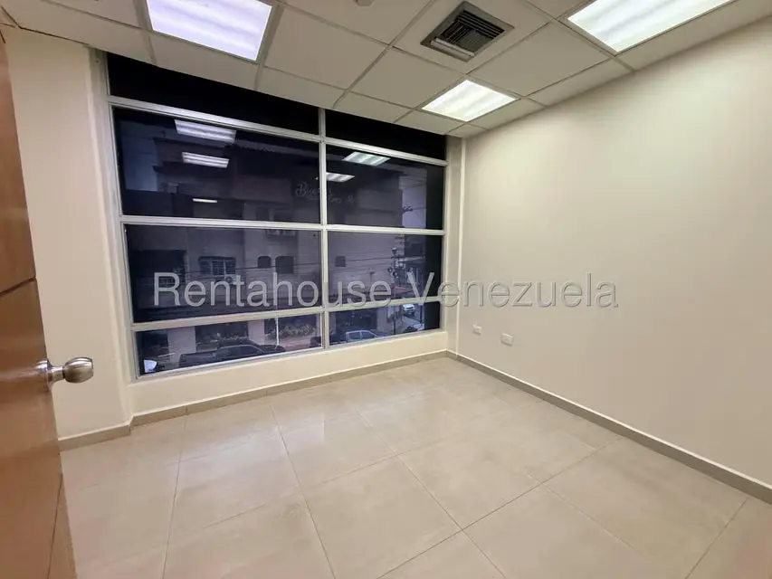 Oficina en Alquiler en Zona Este, Lara - 5