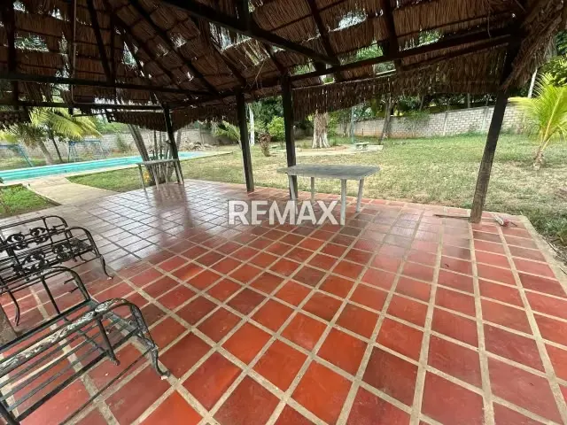 Granja en el complejo recreacional los Eucaliptos; vía Los Bucares - 4