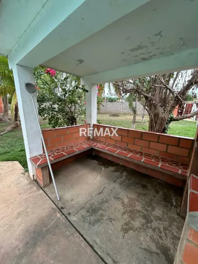 Granja en el complejo recreacional los Eucaliptos; vía Los Bucares - 8