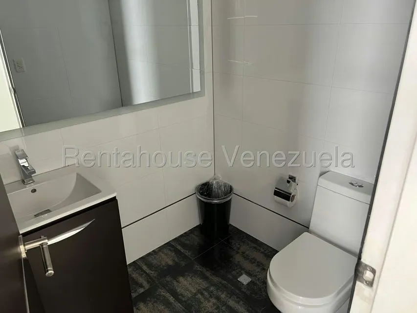 Oficina en Alquiler en Las Palmas, Distrito Metropolitano - 2