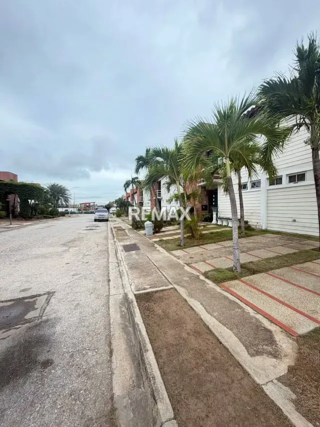 TOWNHOUSE, URB. VALLE ALEGRE, MUNICIPIO GARCIA, ISLA DE MARGARITA - 3