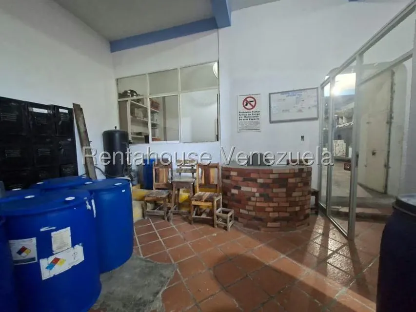 Galpon - Deposito en Venta en Zona Oeste, Lara - 2
