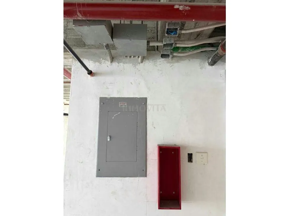 OFICINA EN VENTA EN LAS MERCEDES OBRA GRIS - 9