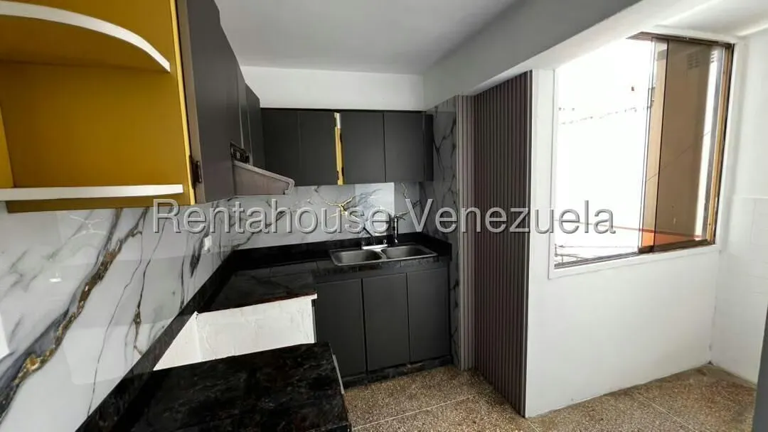 Apartamento (1 Nivel) en Venta en Parroquia La Candelaria, Distrito Metropolitano - 11