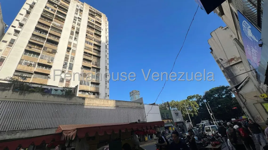 Apartamento (1 Nivel) en Venta en Parroquia La Candelaria, Distrito Metropolitano - 3