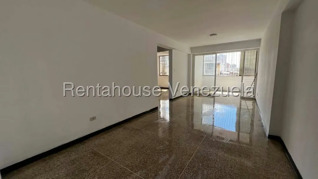 Apartamento (1 Nivel) en Venta en Parroquia La Candelaria, Distrito Metropolitano - 5