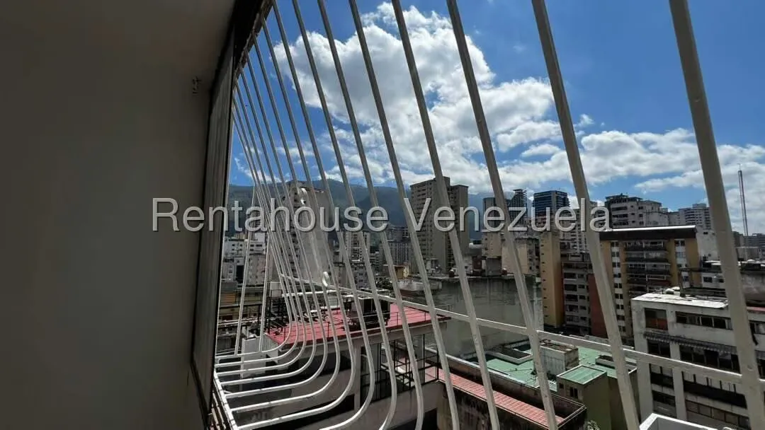 Apartamento (1 Nivel) en Venta en Parroquia La Candelaria, Distrito Metropolitano - 9