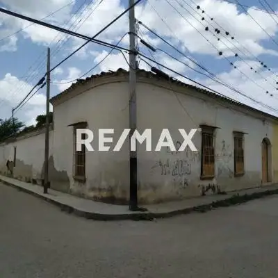 EN VENTA TERRENO UBICADO CERCA DE LA PLAZA BOLIVAR DE QUIBOR, MUNICIPIO JIMENEZ DEL ESTADO LARA.
