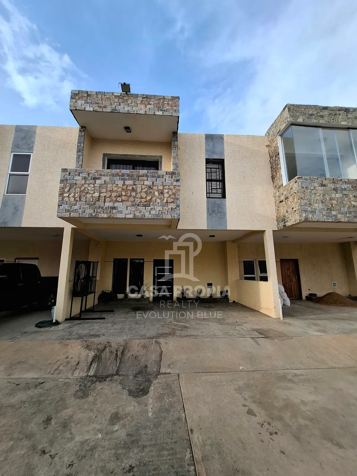 TOWNHOUSE EN VENTA EN URB MONTE BELLO VILLA RORAIMA