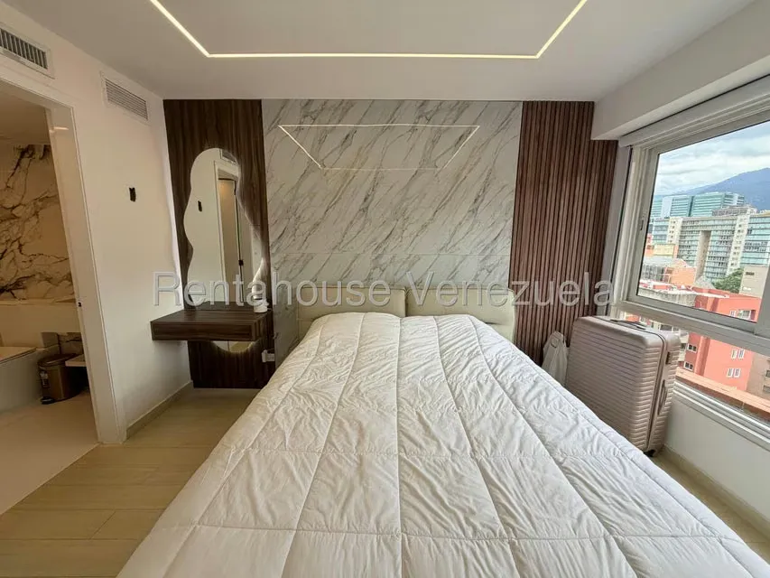 Apartamento (Penthouse) en Alquiler en El Rosal, Distrito Metropolitano - 19