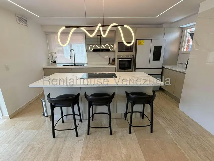 Apartamento (Penthouse) en Alquiler en El Rosal, Distrito Metropolitano - 6
