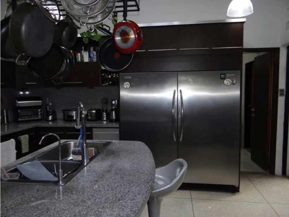 Casa en Venta en la Urbanización El Marques Mun. Sucre - 8