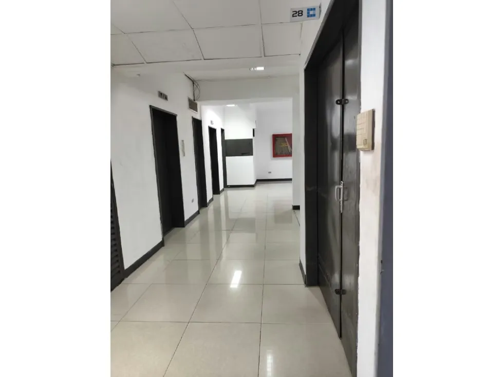 DEPÓSITO ALQUILER 20 MTS2 TORRE BAZAR BOLÍVAR - 10