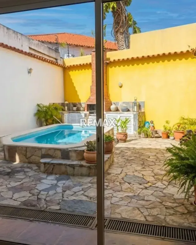 TOWNHOUSE EN VENTA CON PISCINA,CERCA DE COLEGIO,SAMBIL,PLAYAS - 8