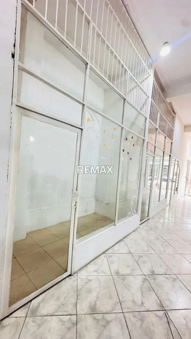 SE VENDE Local Comercial N 5 Planta baja Ubicación: Tariba Municipio Cardenas - 5