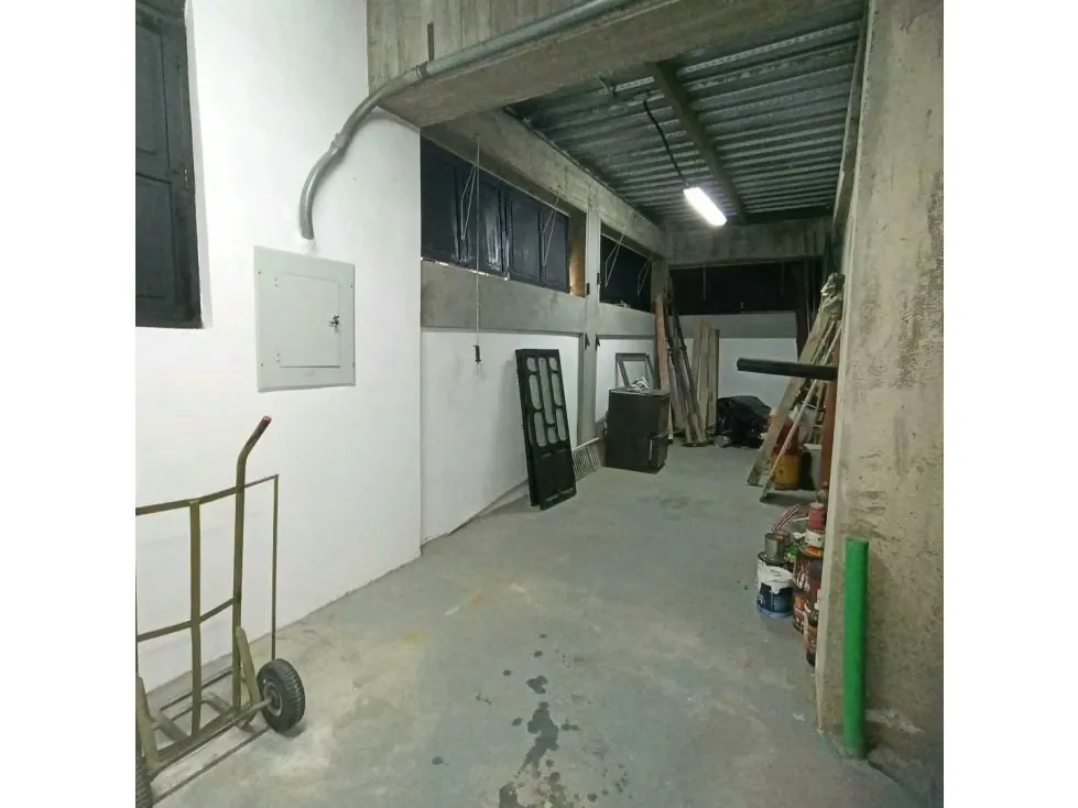 Alquilo local comercial 500m2 Pueblo del Hatillo 9812 - 6