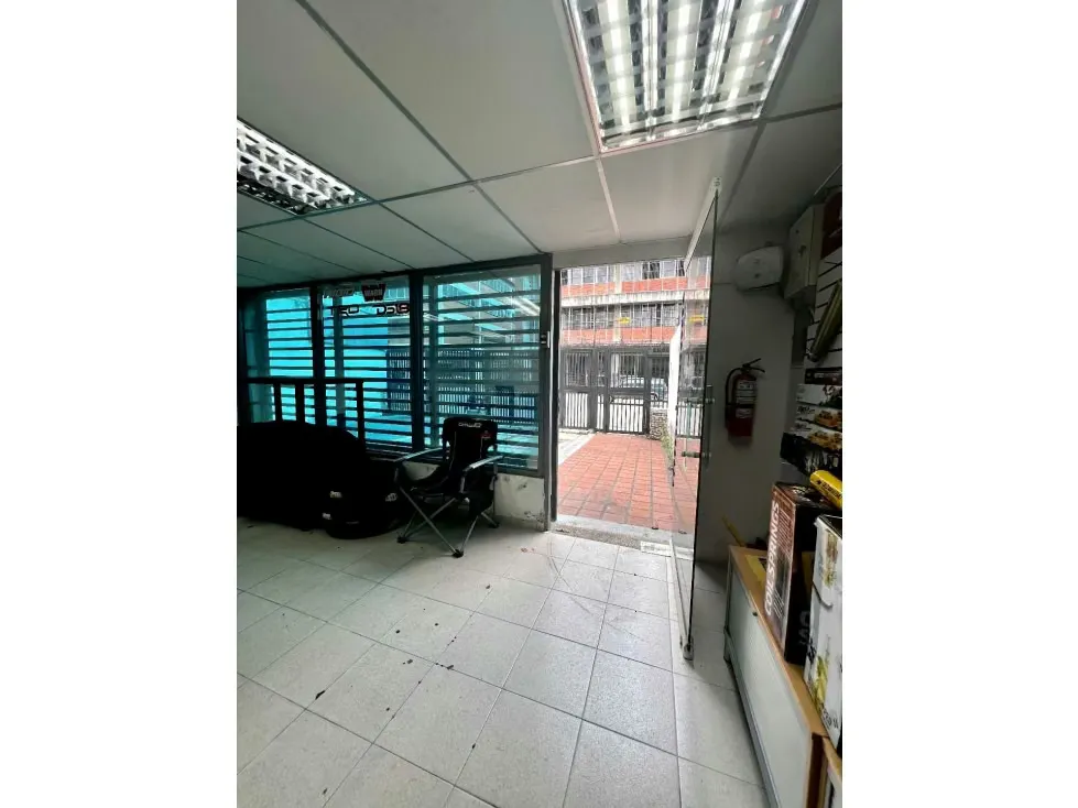 Vendo edificio comercial 640m2 La Urbina 3945 - 11