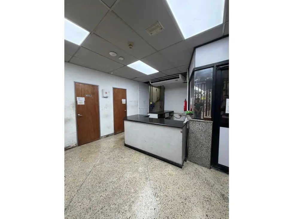 Venta de edificio blindado en la Avenida Baralt - 8