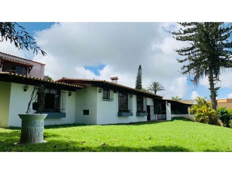 Se Vende Casa 800m2 para REMODELAR en la Urbanización Alto Hatillo