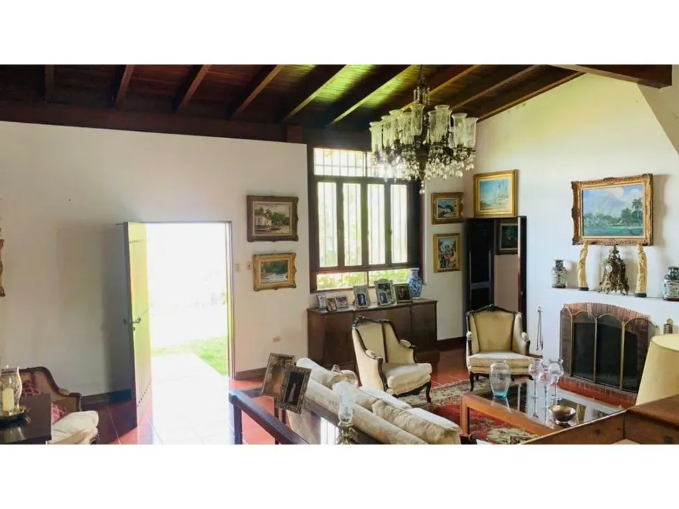 Se Vende Casa 800m2 para REMODELAR en la Urbanización Alto Hatillo - 23