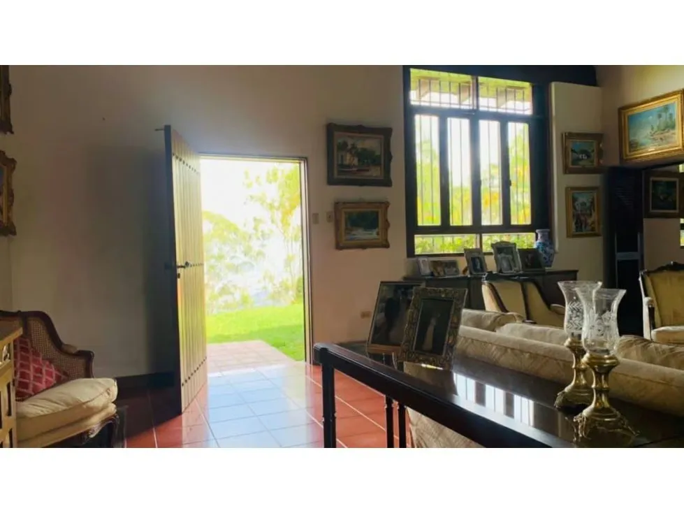 Se Vende Casa 800m2 para REMODELAR en la Urbanización Alto Hatillo - 25