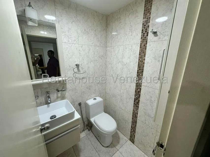 Apartamento (1 Nivel) en Venta en Colinas de Bello Monte, Distrito Metropolitano - 16